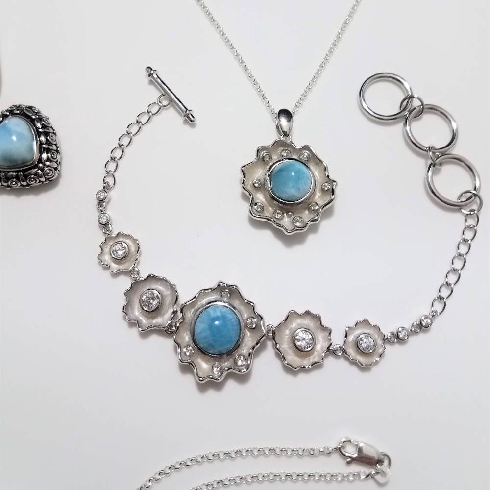 Laura Bonetti Sea of Love Larimar Bracelet